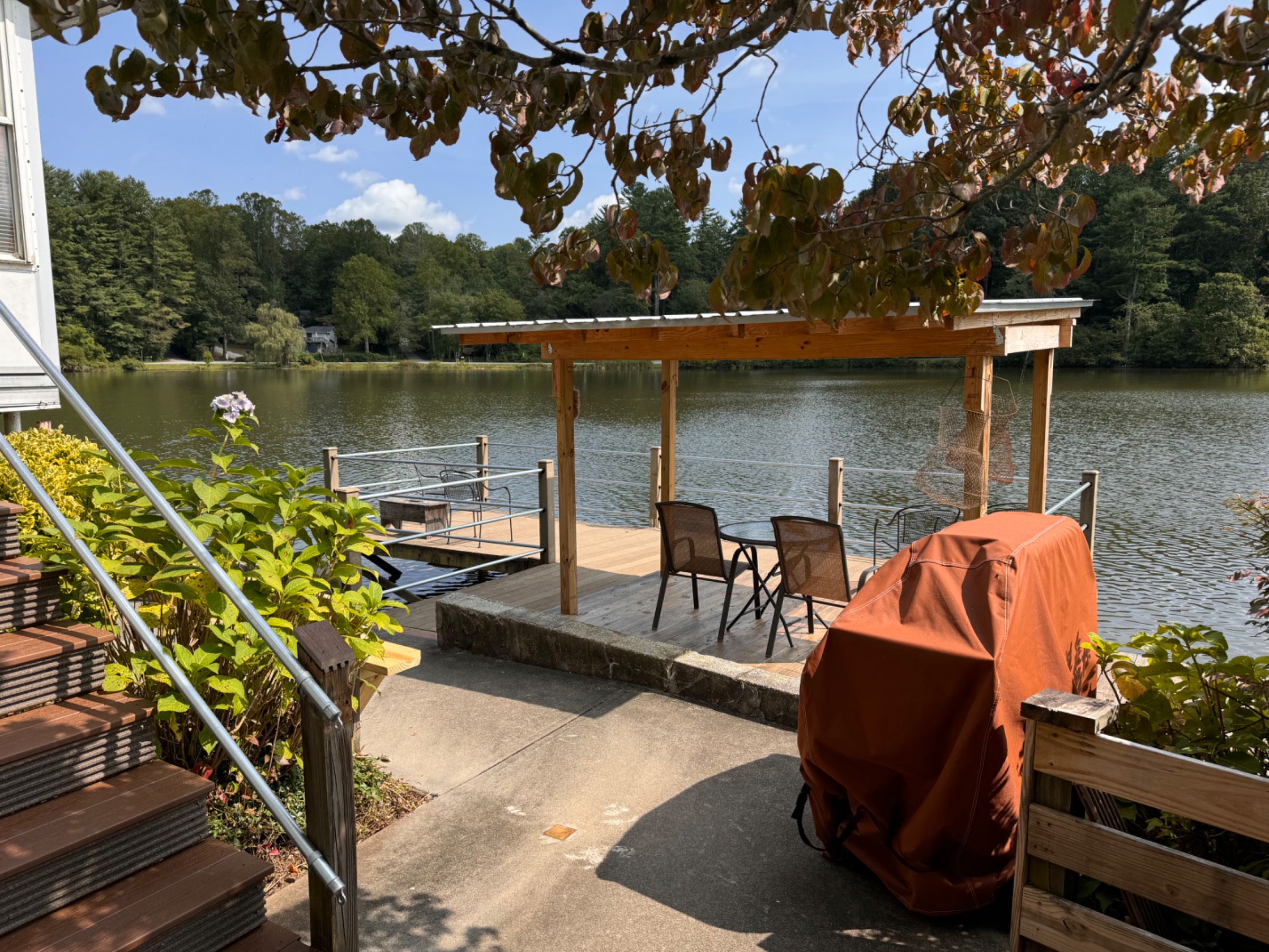 Water's Edge Bungalow in Hendersonville, NC